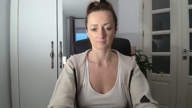 Gallery image thumbnail from AryaS's myfreecams stream on, 03/15/2025, 17:32 image 10 of 20