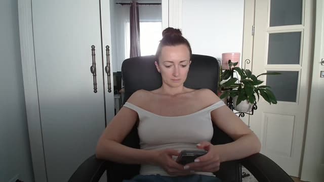 Gallery image thumbnail from AryaS's myfreecams stream on, 03/31/2025, 16:05 image 8 of 20