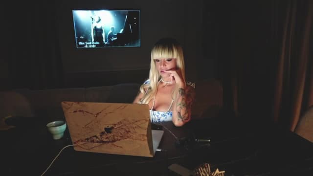 Gallery image thumbnail from BOO_D's myfreecams stream on, 08/20/2025, 24:26 image 16 of 20