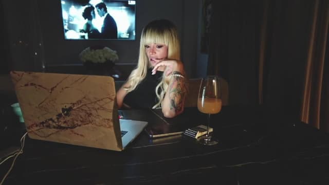 Gallery image thumbnail from BOO_D's myfreecams stream on, 08/31/2025, 20:54 image 4 of 20