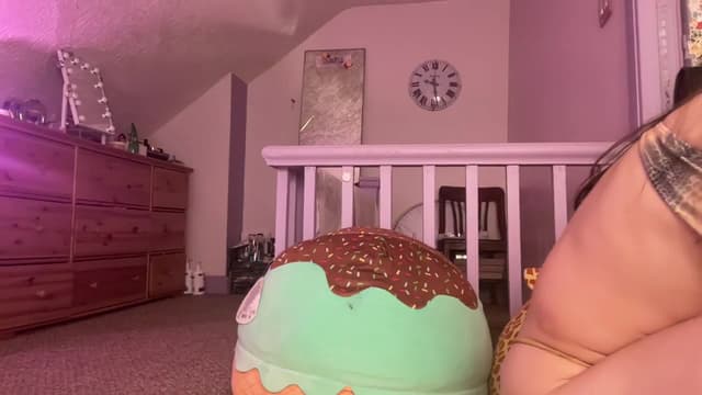 Gallery image thumbnail from Becka's myfreecams stream on, 03/03/2024, 15:46 image 13 of 20