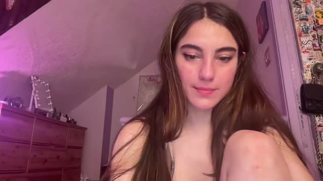 Gallery image thumbnail from Becka's myfreecams stream on, 03/03/2024, 15:46 image 17 of 20