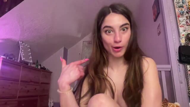 Gallery image thumbnail from Becka's myfreecams stream on, 03/03/2024, 15:46 image 12 of 20
