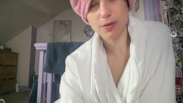 Gallery image thumbnail from Becka's myfreecams stream on, 04/10/2024, 22:22 image 19 of 20