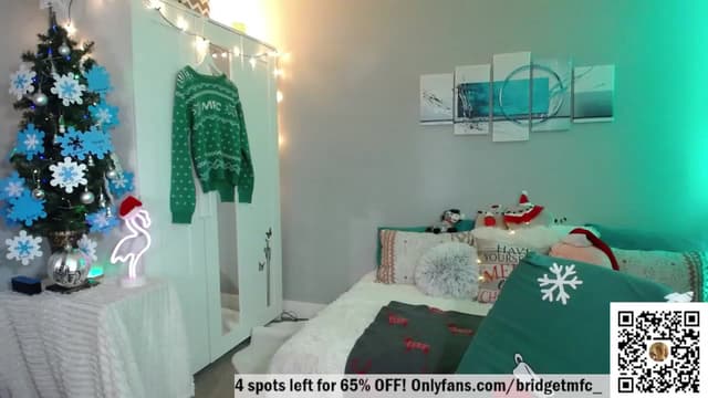 Gallery image thumbnail from Bridg's myfreecams stream on, 12/23/2022, 10:54 image 5 of 20