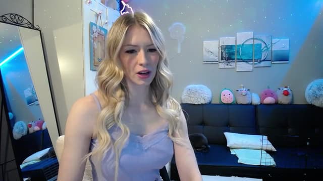 Gallery image thumbnail from Bridg's myfreecams stream on, 05/31/2023, 09:46 image 7 of 20