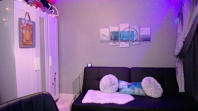 Gallery image thumbnail from Bridg's myfreecams stream on, 07/17/2023, 08:35 image 9 of 20
