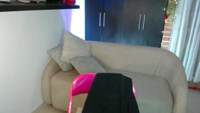 Gallery image thumbnail from CR_17's myfreecams stream on, 01/21/2025, 02:37 image 11 of 20