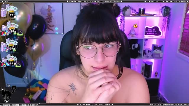 Gallery image thumbnail from Cat__'s myfreecams stream on, 06/16/2024, 07:58 image 5 of 20