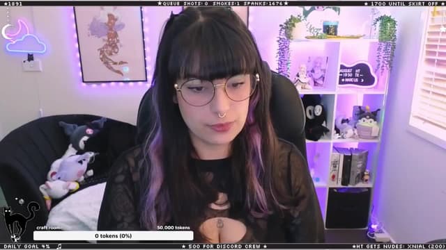 Gallery image thumbnail from Cat__'s myfreecams stream on, 09/12/2024, 05:19 image 16 of 20