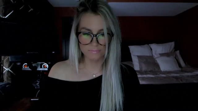 Gallery image thumbnail from Cora9's myfreecams stream on, 02/15/2023, 06:20 image 3 of 20