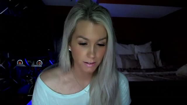 Gallery image thumbnail from Cora9's myfreecams stream on, 04/13/2023, 04:55 image 15 of 20