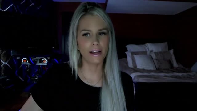 Gallery image thumbnail from Cora9's myfreecams stream on, 05/15/2023, 05:11 image 9 of 20