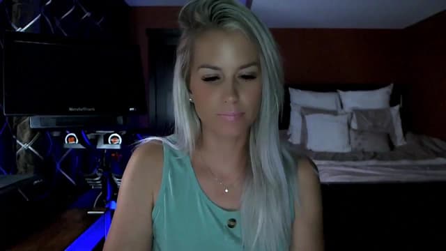 Gallery image thumbnail from Cora9's myfreecams stream on, 09/01/2023, 05:07 image 4 of 20