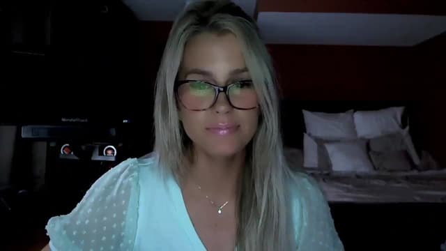 Gallery image thumbnail from Cora9's myfreecams stream on, 06/24/2025, 05:03 image 12 of 20