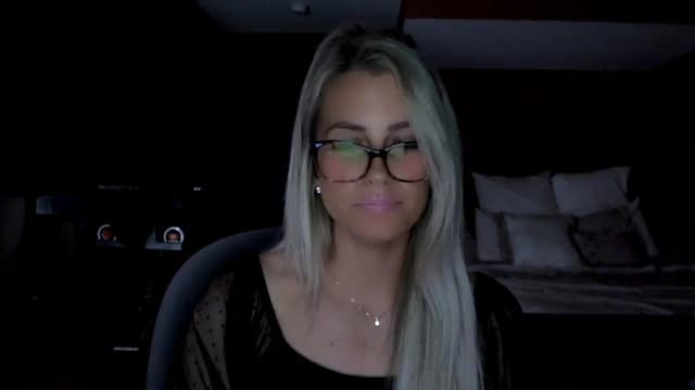 Gallery image thumbnail from Cora9's myfreecams stream on, 06/26/2025, 05:15 image 19 of 20