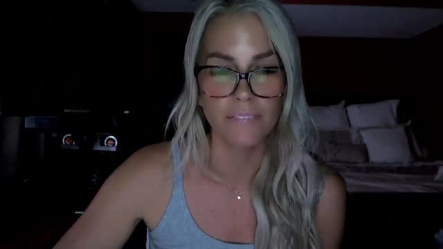 Gallery image thumbnail from Cora9's myfreecams stream on, 09/05/2025, 05:49 image 13 of 20