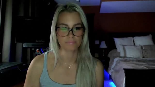 Gallery image thumbnail from Cora9's myfreecams stream on, 10/14/2025, 05:09 image 11 of 20