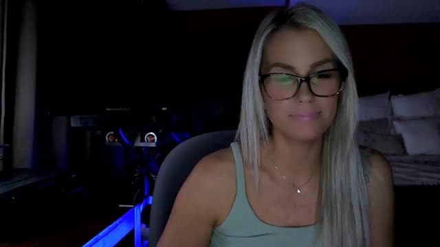 Gallery image thumbnail from Cora9's myfreecams stream on, 10/30/2025, 04:53 image 16 of 20