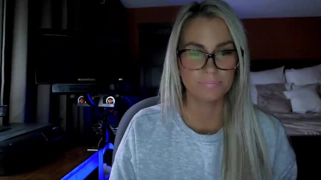 Gallery image thumbnail from Cora9's myfreecams stream on, 10/31/2025, 05:03 image 5 of 20