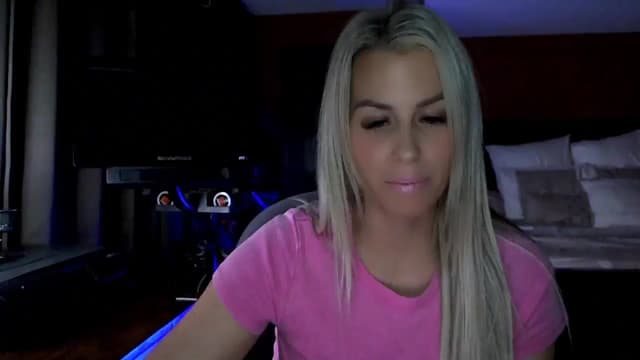 Gallery image thumbnail from Cora9's myfreecams stream on, 11/20/2025, 06:23 image 13 of 20