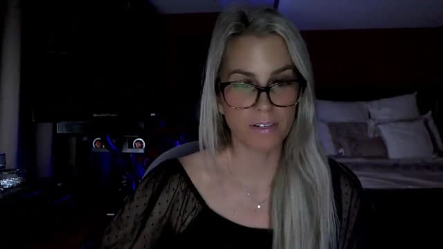 Gallery image thumbnail from Cora9's myfreecams stream on, 01/07/2026, 05:38 image 7 of 20