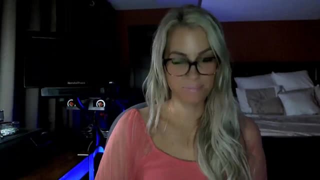 Gallery image thumbnail from Cora9's myfreecams stream on, 01/16/2026, 06:02 image 3 of 20