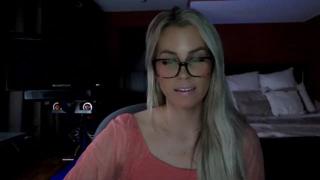 Gallery image thumbnail from Cora9's myfreecams stream on, 02/18/2026, 06:20 image 15 of 20
