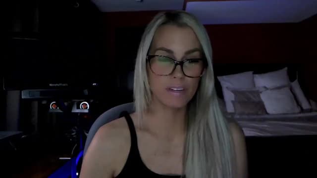 Gallery image thumbnail from Cora9's myfreecams stream on, 02/24/2026, 05:14 image 17 of 20