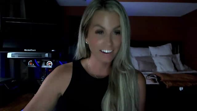 Gallery image thumbnail from Cora9's myfreecams stream on, 07/14/2026, 04:59 image 12 of 20