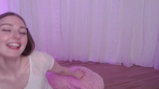 Gallery image thumbnail from Cosmo's myfreecams stream on, 04/28/2024, 05:02 image 1 of 20
