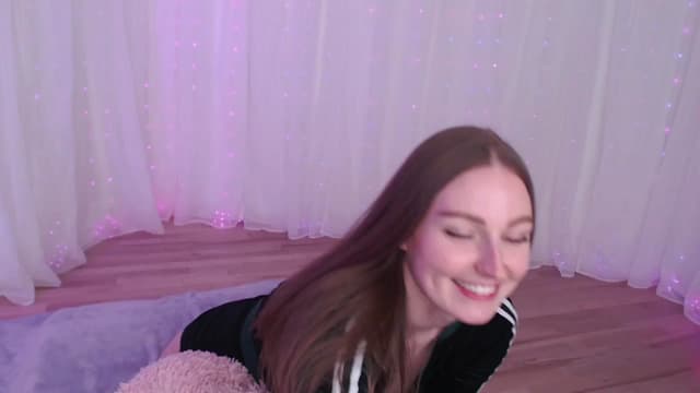 Gallery image thumbnail from Cosmo's myfreecams stream on, 06/11/2024, 03:37 image 11 of 20