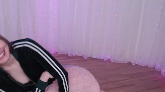 Gallery image thumbnail from Cosmo's myfreecams stream on, 06/11/2024, 03:37 image 15 of 20