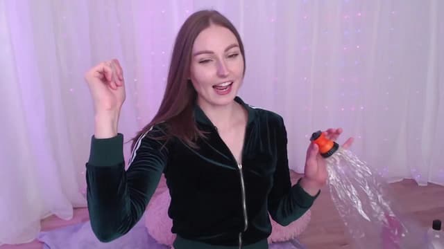 Gallery image thumbnail from Cosmo's myfreecams stream on, 06/11/2024, 04:43 image 4 of 20