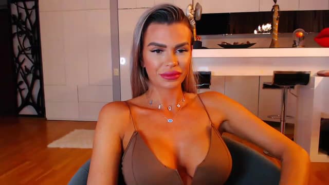 Gallery image thumbnail from D_y_y's myfreecams stream on, 12/03/2022, 05:19 image 11 of 20