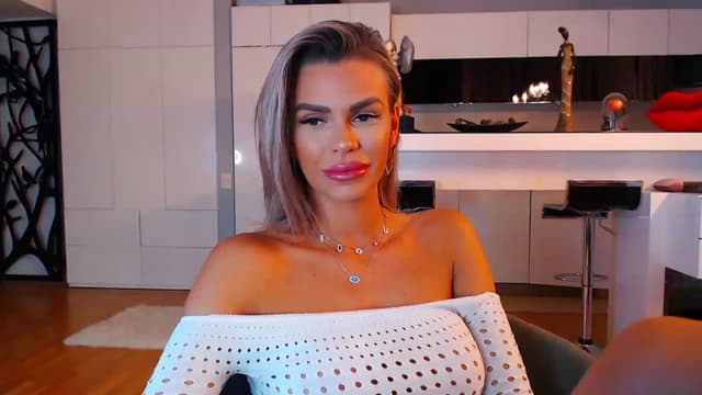 Gallery image thumbnail from D_y_y's myfreecams stream on, 12/04/2022, 23:35 image 6 of 20