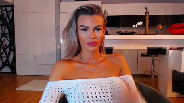 Gallery image thumbnail from D_y_y's myfreecams stream on, 12/04/2022, 23:35 image 2 of 20