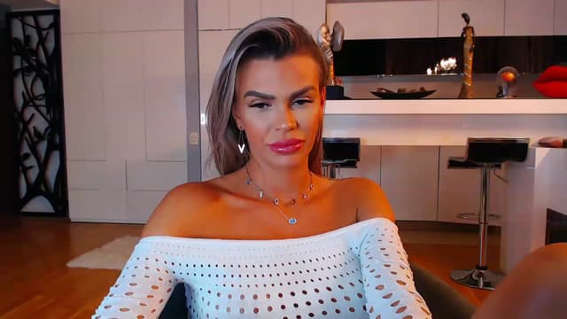 Gallery image thumbnail from D_y_y's myfreecams stream on, 12/05/2022, 24:28 image 16 of 20