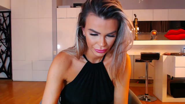 Gallery image thumbnail from D_y_y's myfreecams stream on, 12/29/2022, 05:34 image 13 of 20