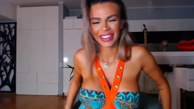 Gallery image thumbnail from D_y_y's myfreecams stream on, 01/12/2023, 01:19 image 1 of 20