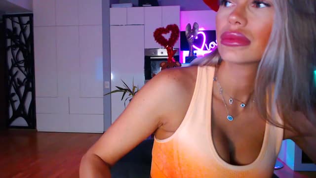 Gallery image thumbnail from D_y_y's myfreecams stream on, 02/13/2023, 04:18 image 1 of 20