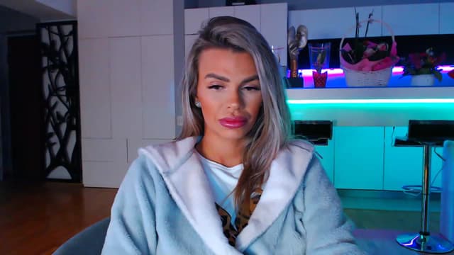 Gallery image thumbnail from D_y_y's myfreecams stream on, 03/04/2023, 05:35 image 9 of 20