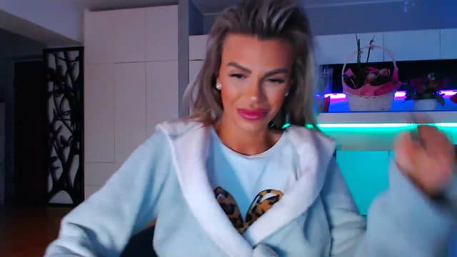 Gallery image thumbnail from D_y_y's myfreecams stream on, 03/04/2023, 05:35 image 18 of 20