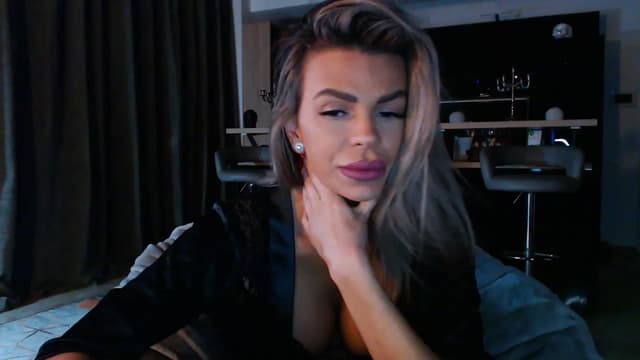 Gallery image thumbnail from D_y_y's myfreecams stream on, 03/30/2023, 04:18 image 16 of 20