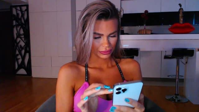 Gallery image thumbnail from D_y_y's myfreecams stream on, 04/18/2023, 04:30 image 13 of 20