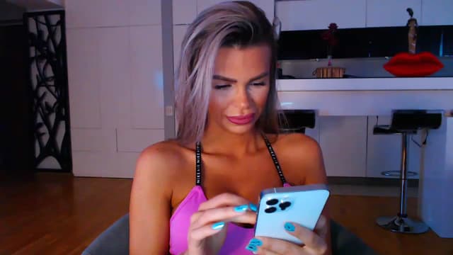Gallery image thumbnail from D_y_y's myfreecams stream on, 04/18/2023, 04:30 image 12 of 20