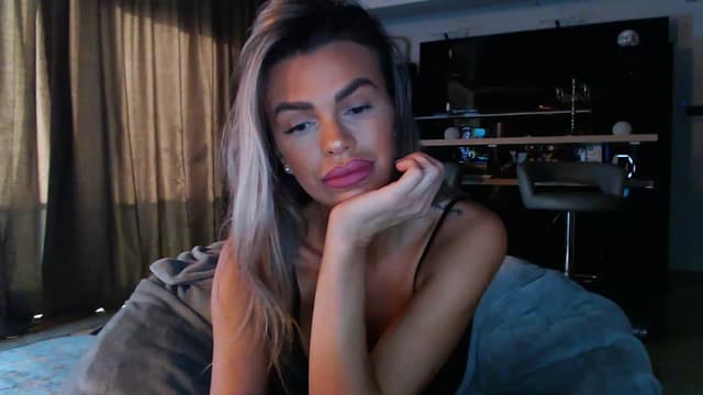 Gallery image thumbnail from D_y_y's myfreecams stream on, 05/03/2023, 04:00 image 12 of 20