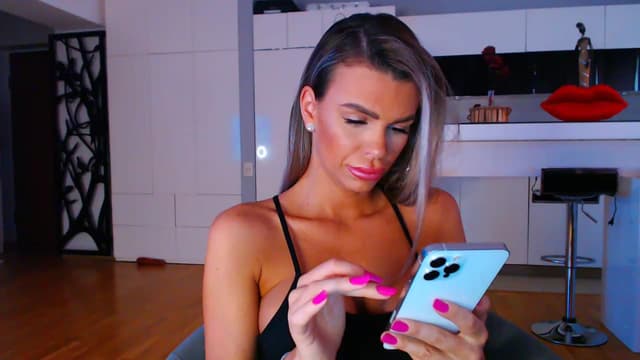 Gallery image thumbnail from D_y_y's myfreecams stream on, 05/17/2023, 04:22 image 10 of 20