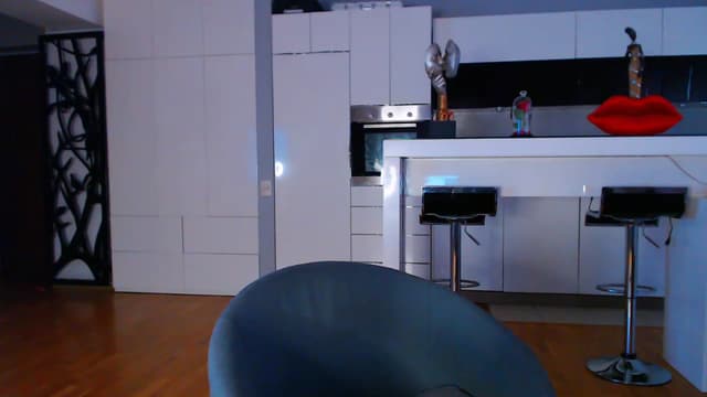 Gallery image thumbnail from D_y_y's myfreecams stream on, 06/04/2023, 05:06 image 12 of 20