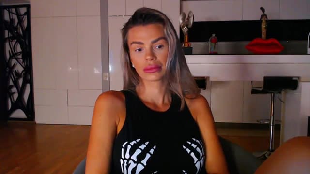 Gallery image thumbnail from D_y_y's myfreecams stream on, 10/06/2023, 03:18 image 7 of 20